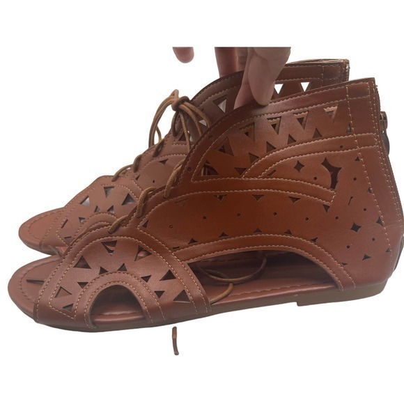 Yasirun Brown Cutout Gladiator Sandal - Women‎ Size 41 - Picture 7 of 8